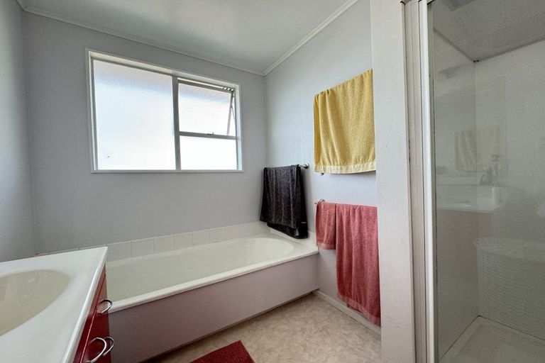 Photo of property in 8 Erris Street, Johnsonville, Wellington, 6037