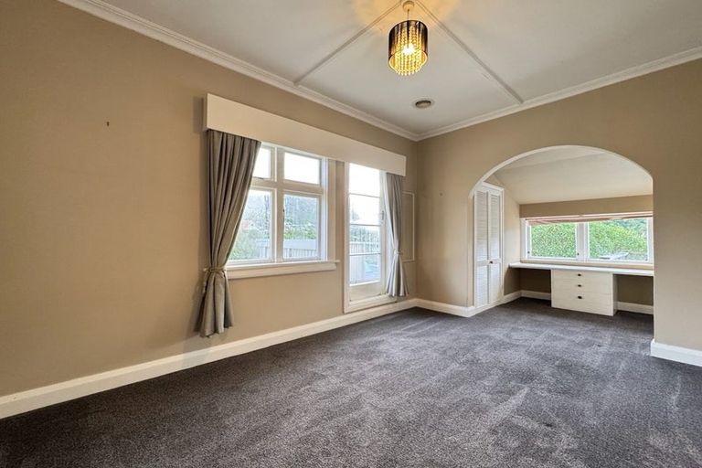 Photo of property in 14 Trelissick Crescent, Ngaio, Wellington, 6035