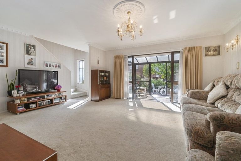 Photo of property in 3/47 Edmonton Road, Henderson, Auckland, 0612