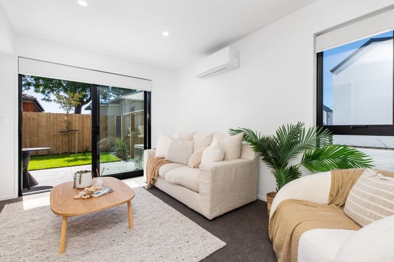 Photo of property in 2/39 Waltham Road, Sydenham, Christchurch, 8023
