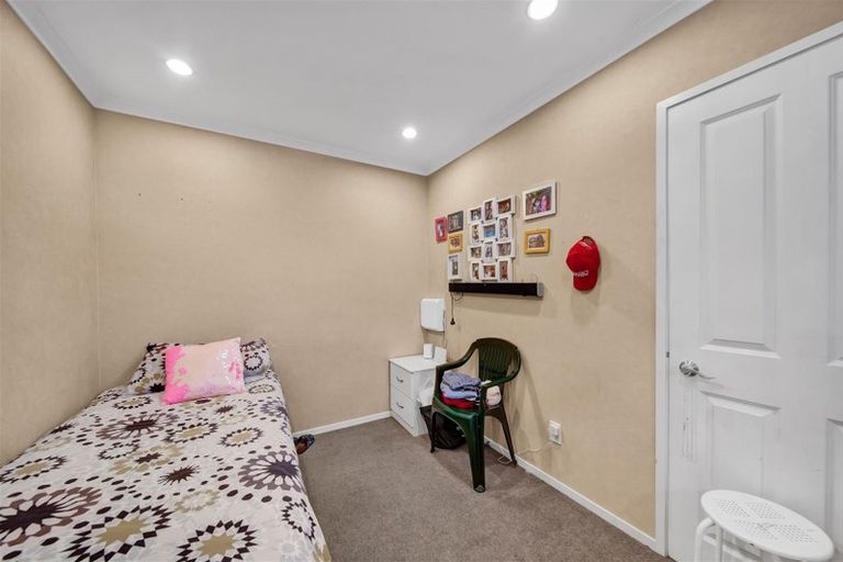 Photo of property in 30 Cameron Street, Hawera, 4610