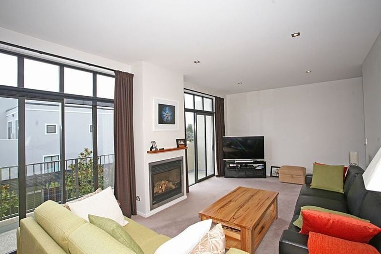Photo of property in 16 Country Club Terrace, Northwood, Christchurch, 8051