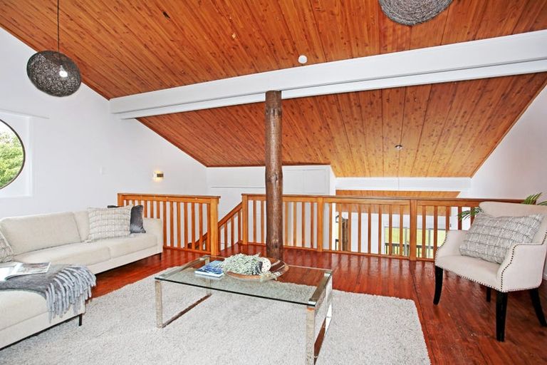 Photo of property in 10 Cameron Town Road, Pukekohe, 2678