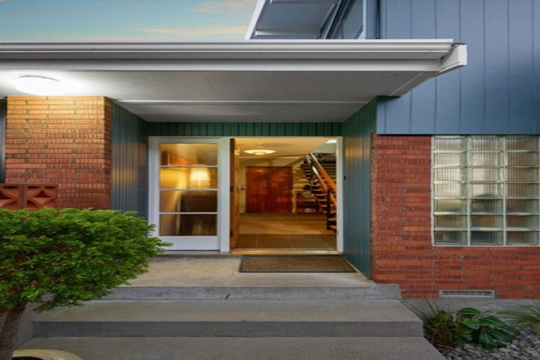 Photo of property in 129 Chester Street East, Christchurch Central, Christchurch, 8011