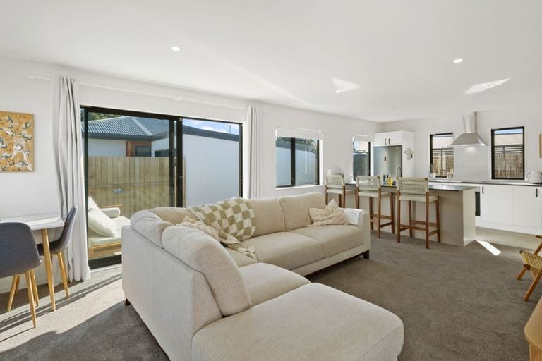 Photo of property in 2/9 Raupo Street, Bromley, Christchurch, 8062