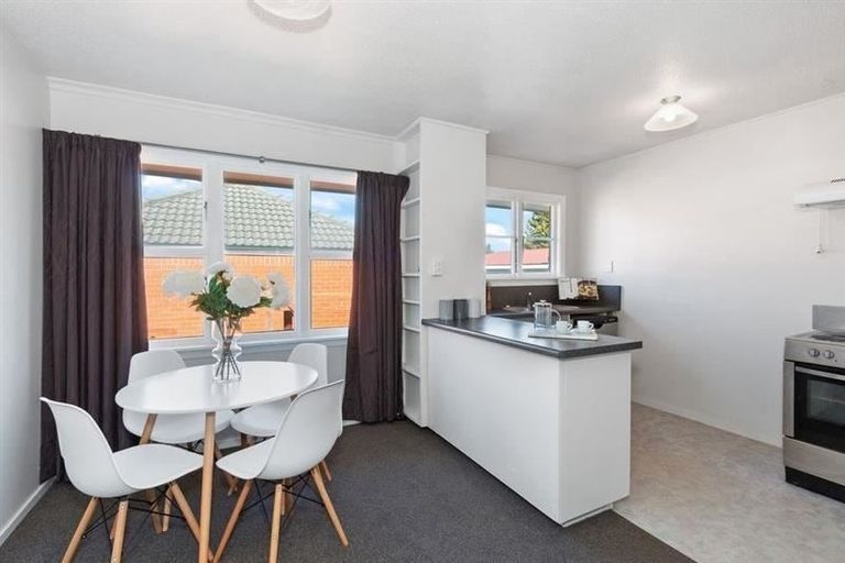 Photo of property in 74 Russley Road, Russley, Christchurch, 8042