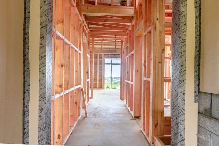 Photo of property in 76 Kotare Street, Waikanae, 5036