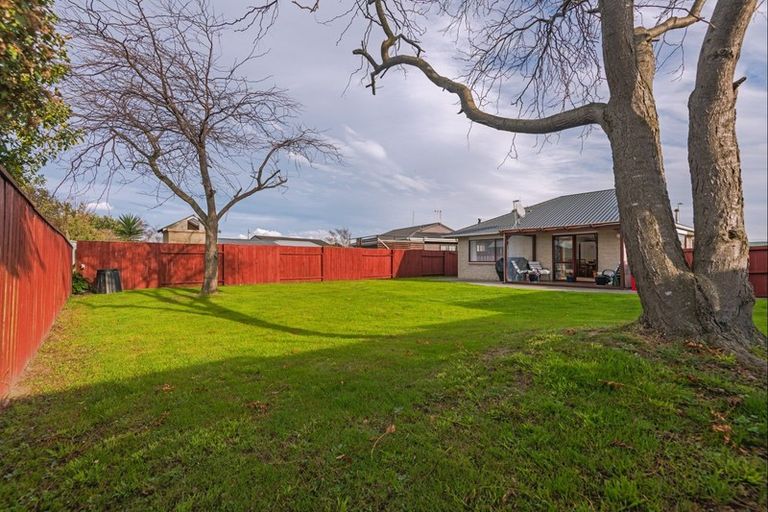 Photo of property in 37 Peppertree Glade, Kelvin Grove, Palmerston North, 4414