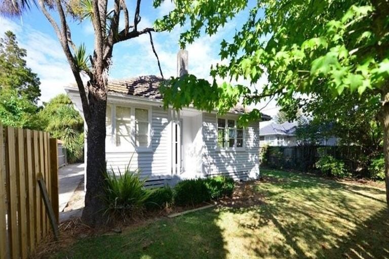 Photo of property in 87 Hoani Street, Northcote, Christchurch, 8052