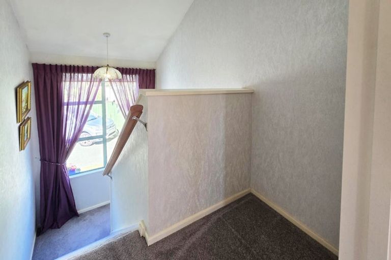 Photo of property in 8 Montague Way, Taradale, Napier, 4112