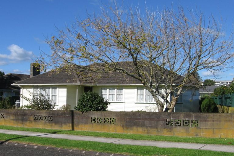 Photo of property in 3 Herald Place, Otara, Auckland, 2023