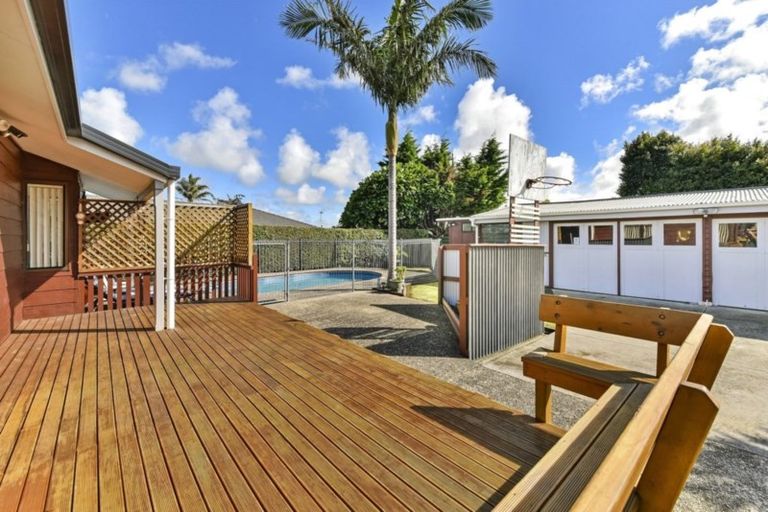 Photo of property in 96 Sandspit Road, Waiuku, 2123
