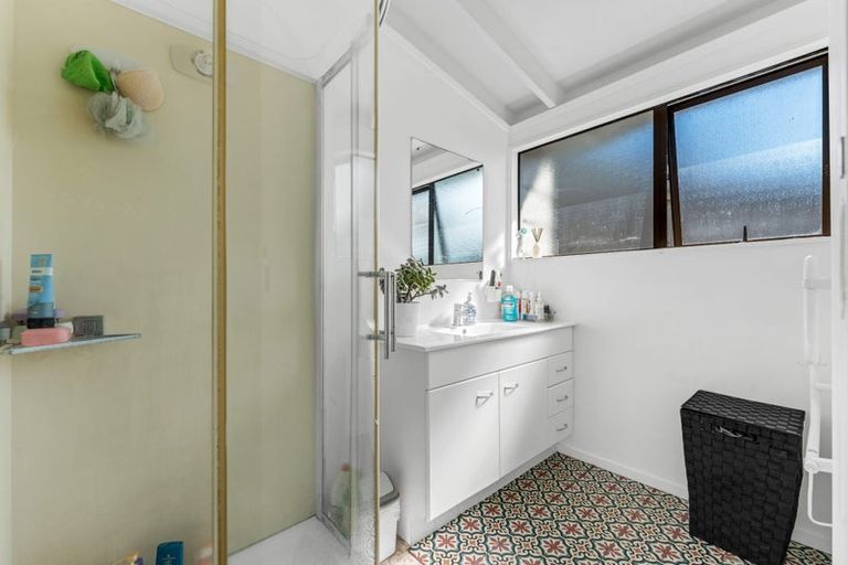 Photo of property in 4a Gallony Avenue, Massey, Auckland, 0614