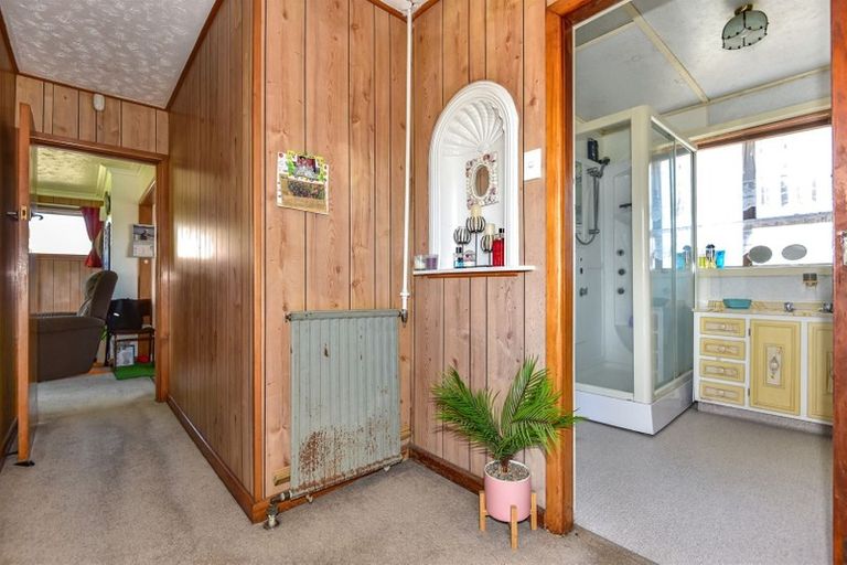 Photo of property in 18 Seymour Street, Hornby, Christchurch, 8042