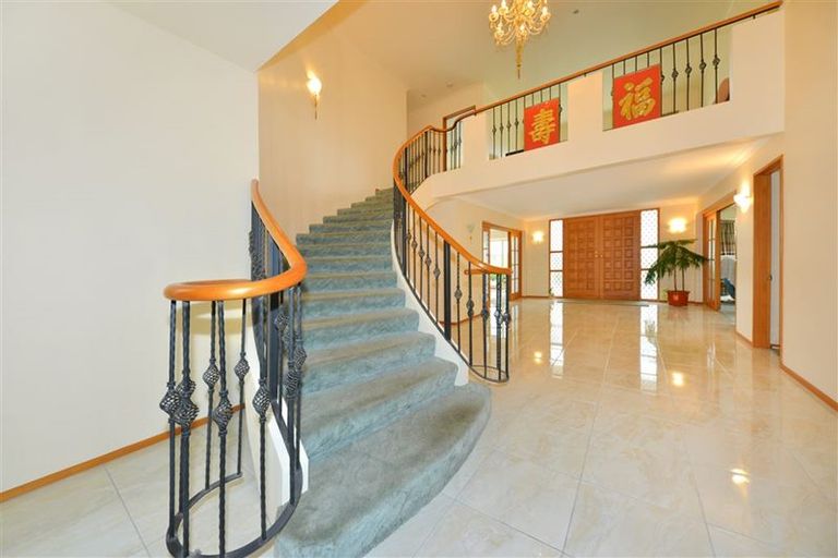 Photo of property in 87 Waimairi Road, Upper Riccarton, Christchurch, 8041