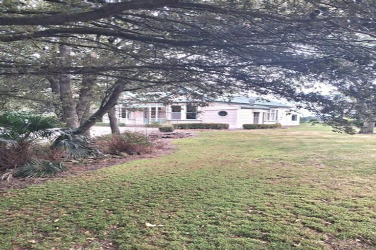 Photo of property in 9 Pukio Road East, Dyerville, Martinborough, 5781