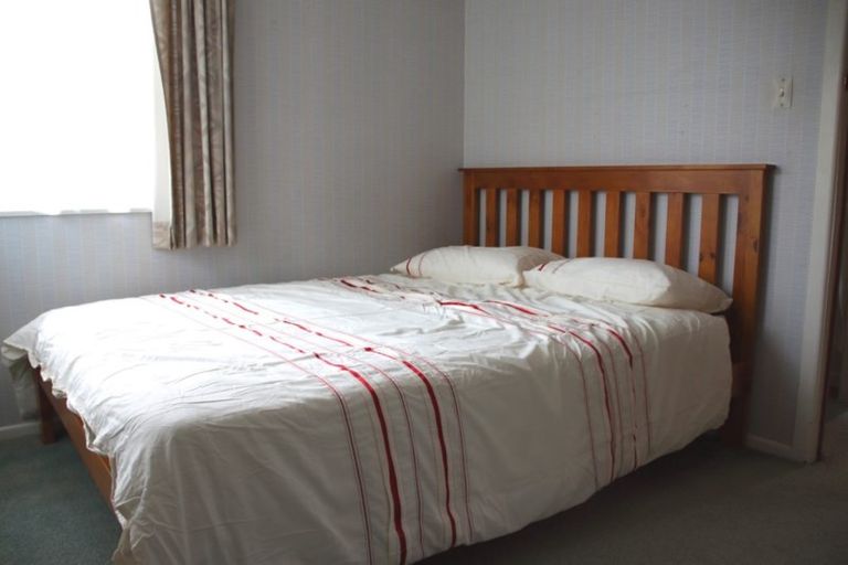 Photo of property in 16 Madison Place, Forrest Hill, Auckland, 0620