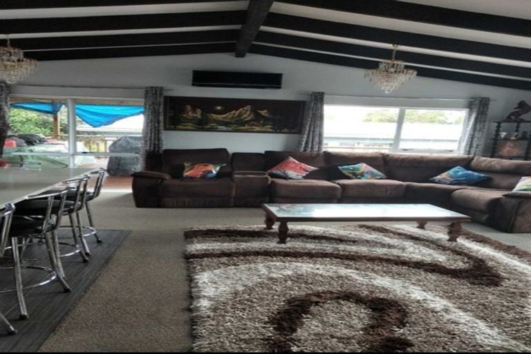 Photo of property in 57c Kamara Road, Glen Eden, Auckland, 0602
