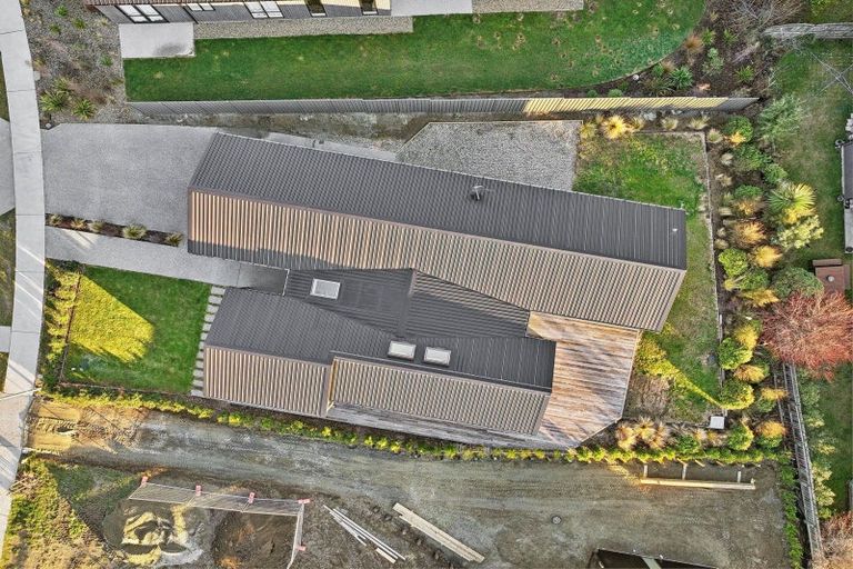 Photo of property in 39 Farrant Drive, Wanaka, 9305