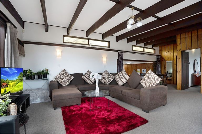 Photo of property in 20 Humphrey Kemp Avenue, Henderson, Auckland, 0612