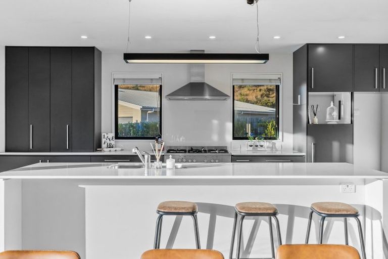 Photo of property in 14 Islington Place, Wanaka, 9305