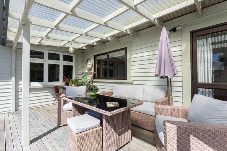 Photo of property in 22 Hunter Street, Dannevirke, 4930