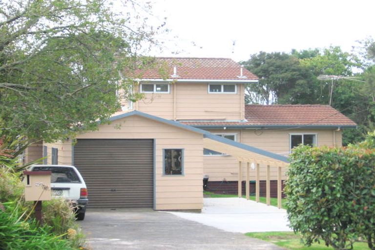 Photo of property in 20 De Val Drive, Titirangi, Auckland, 0604