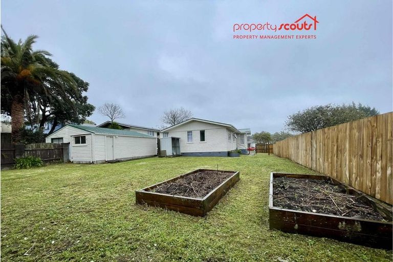 Photo of property in 50 Endeavour Street, Marfell, New Plymouth, 4310