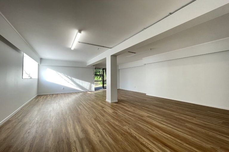 Photo of property in 39 Pemberton Avenue, Bayview, Auckland, 0629