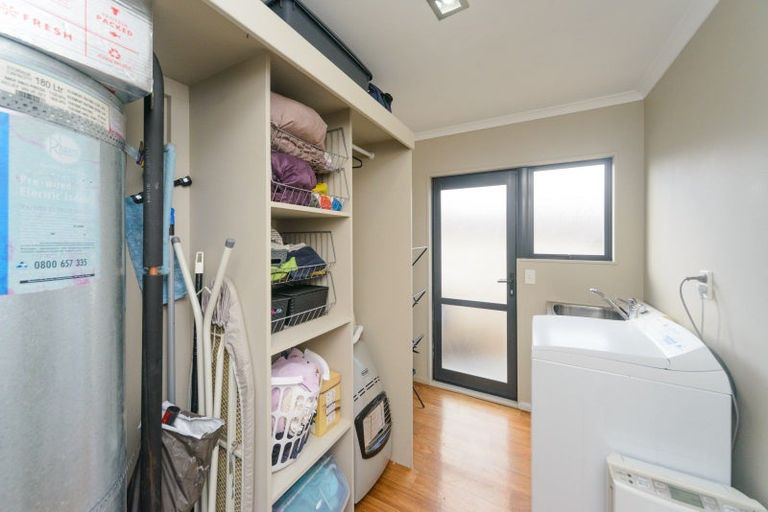 Photo of property in 130 Hillcrest Drive, Kelvin Grove, Palmerston North, 4414