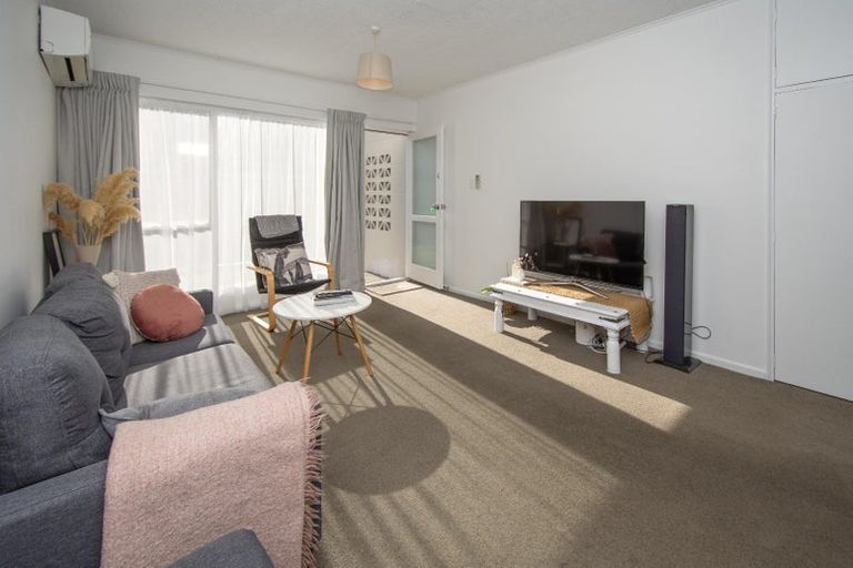 Photo of property in 4/53 Brockworth Place, Riccarton, Christchurch, 8011