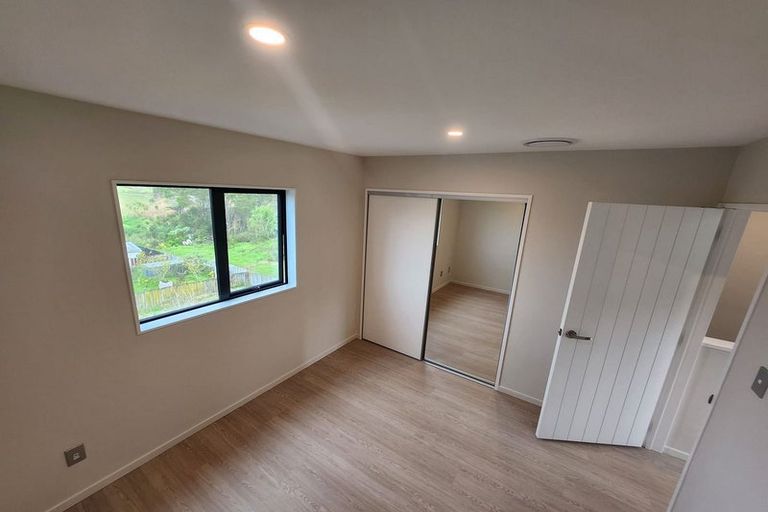 Photo of property in 103 Trias Road, Totara Vale, Auckland, 0629