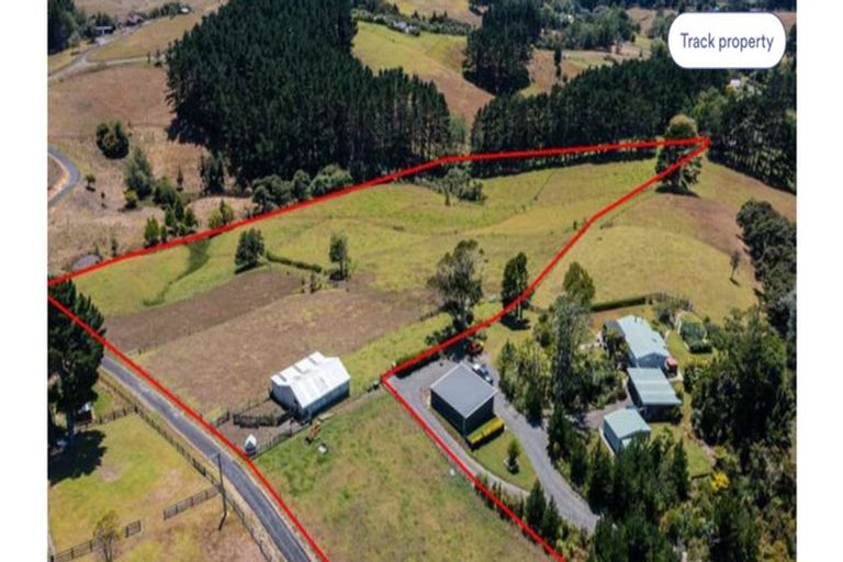 Photo of property in 51 Anzac Valley Road, Waitakere, Auckland, 0816