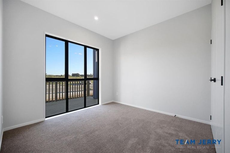 Photo of property in 21 Huringa Road, Karaka, 2113