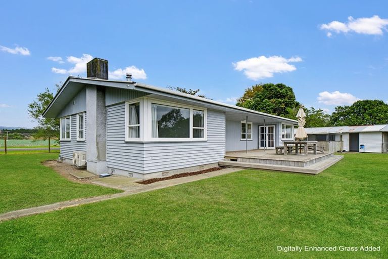 Photo of property in 54 Kuku Beach Road, Kuku, Levin, 5570