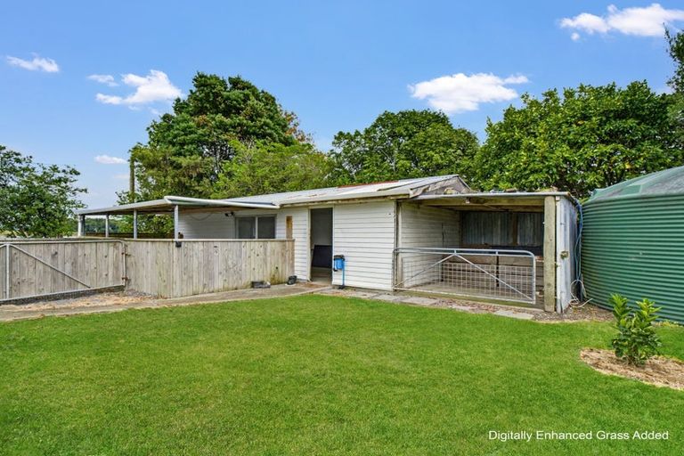 Photo of property in 54 Kuku Beach Road, Kuku, Levin, 5570
