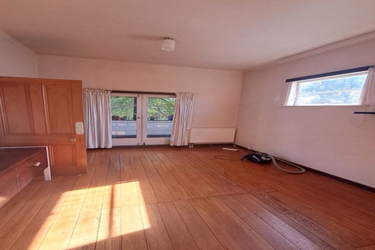 Photo of property in 96 Somerfield Street, Somerfield, Christchurch, 8024