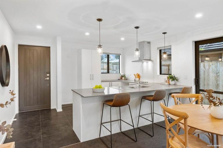 Photo of property in 52d Kayes Road, Pukekohe, 2120