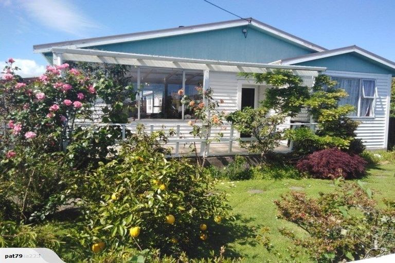 Photo of property in 4 Mclaughlins Lane, Westport, 7825