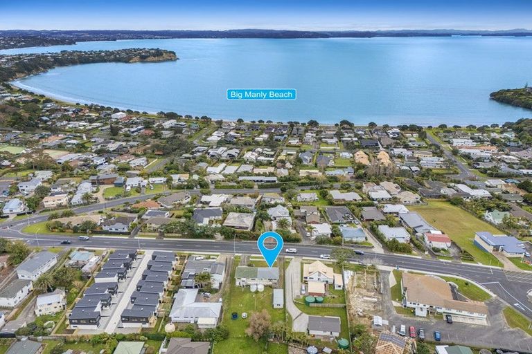 Photo of property in 1/941 Whangaparaoa Road, Manly, Whangaparaoa, 0930