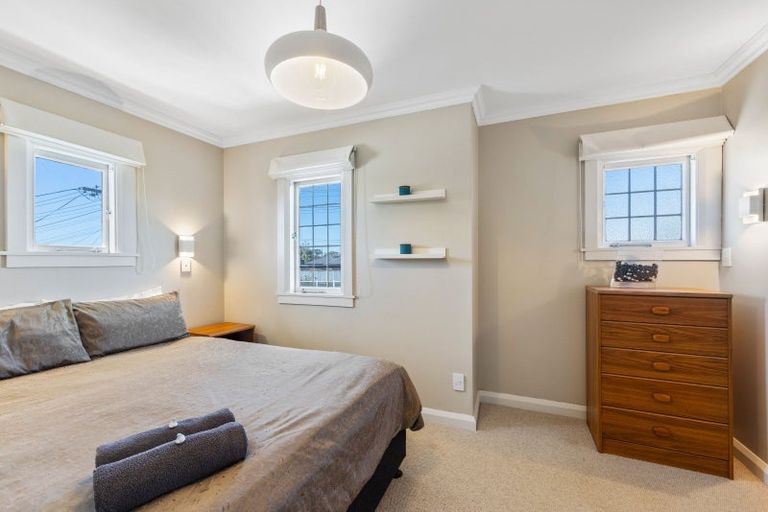 Photo of property in 26 Baring Terrace, Strandon, New Plymouth, 4312