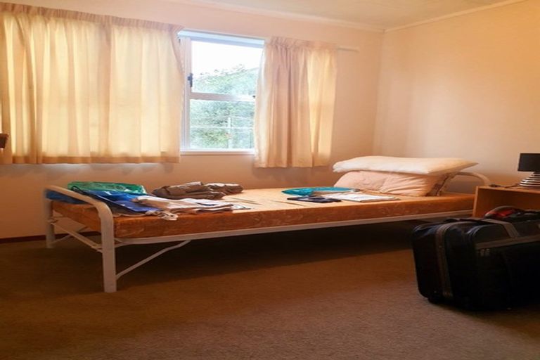 Photo of property in 10 Hewlett Road, Massey, Auckland, 0614