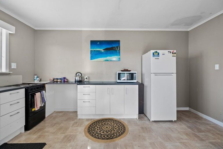Photo of property in 16 Ruawai Wharf Road, Ruawai, 0530
