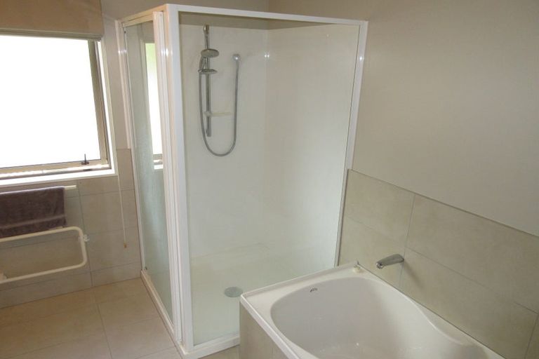 Photo of property in 52 Evergreen Crescent, Trentham, Upper Hutt, 5018