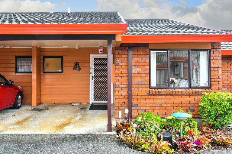 Photo of property in 10/151 Kitchener Road, Pukekohe, 2120