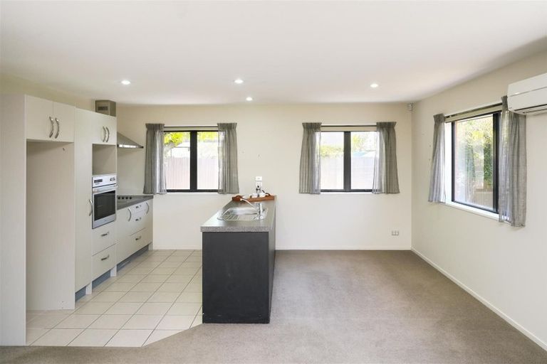 Photo of property in 516 Mairehau Road, Parklands, Christchurch, 8083