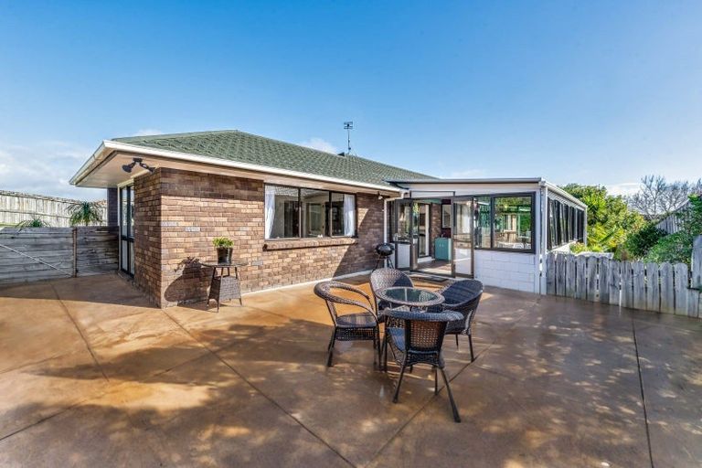 Photo of property in 71 Aberfeldy Avenue, Highland Park, Auckland, 2010