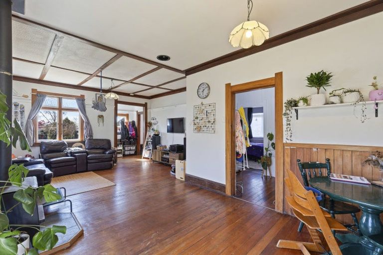 Photo of property in 15 Ngahere Street, Inglewood, 4330