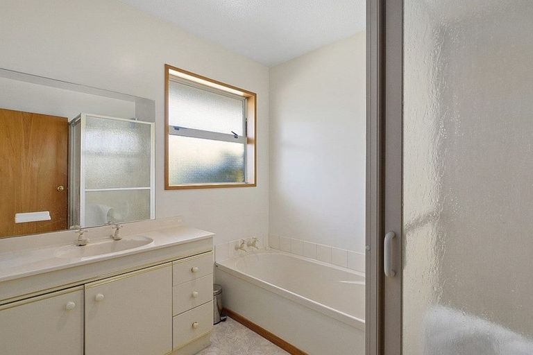 Photo of property in 5/61 Waimairi Road, Upper Riccarton, Christchurch, 8041