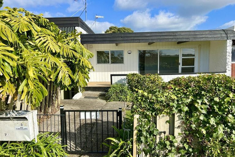 Photo of property in 2/74 Sunnybrae Road, Hillcrest, Auckland, 0627